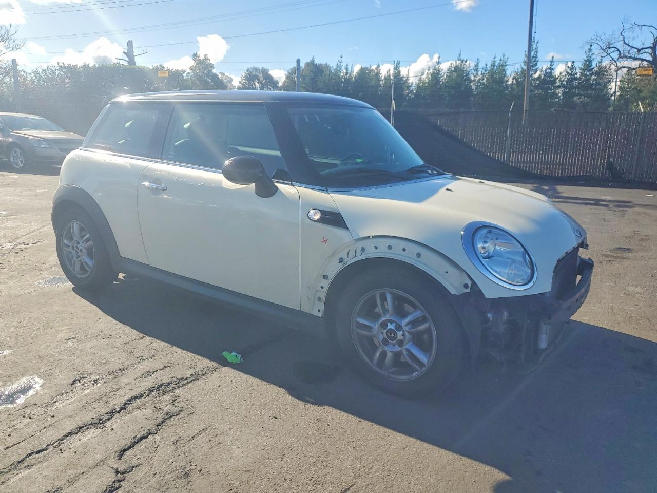 2012 MINI COOPER photo 10