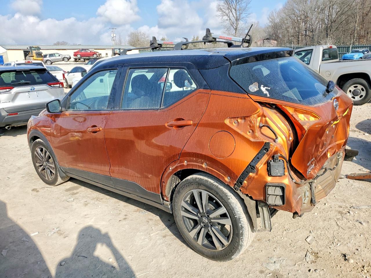 2019 NISSAN KICKS S photo 4