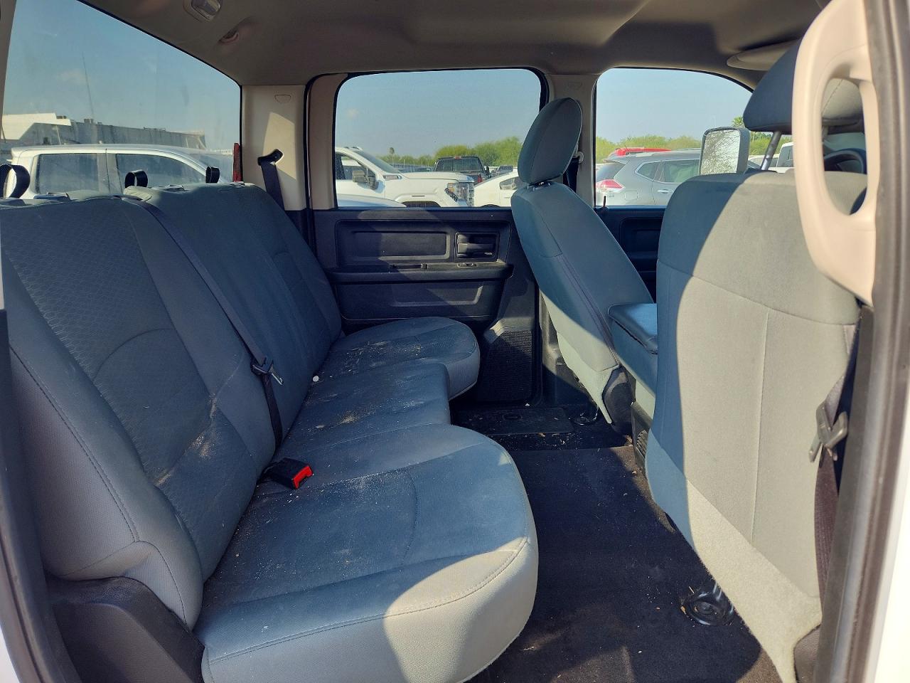2016 RAM 1500 ST photo 10
