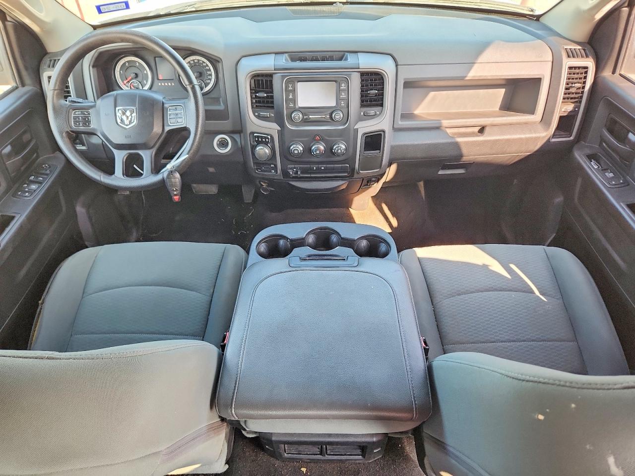 2016 RAM 1500 ST photo 8