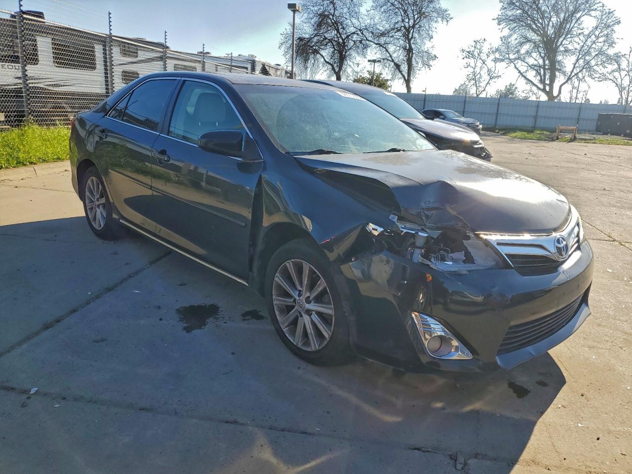 2012 TOYOTA CAMRY SE photo 4