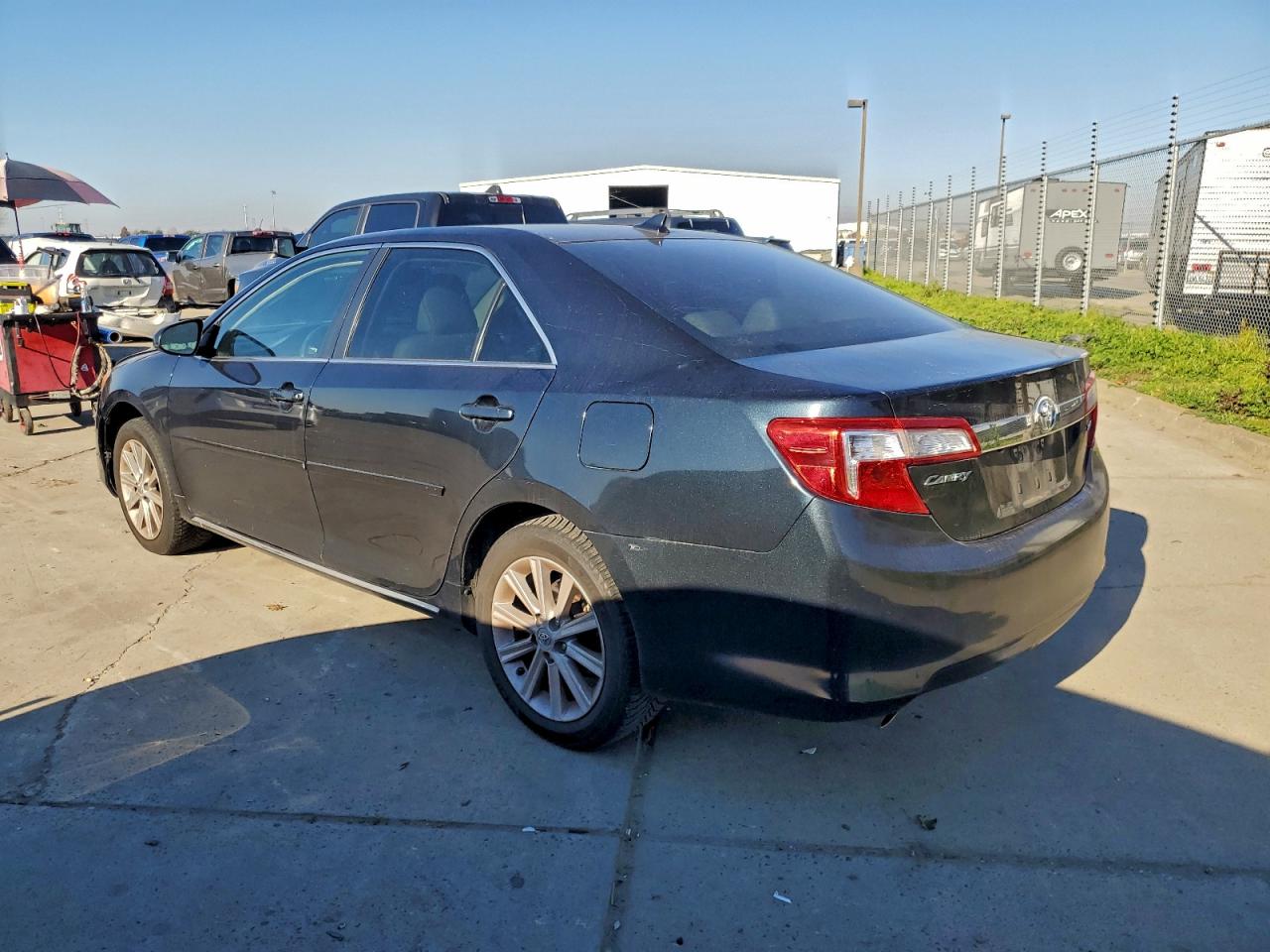 2012 TOYOTA CAMRY SE photo 2