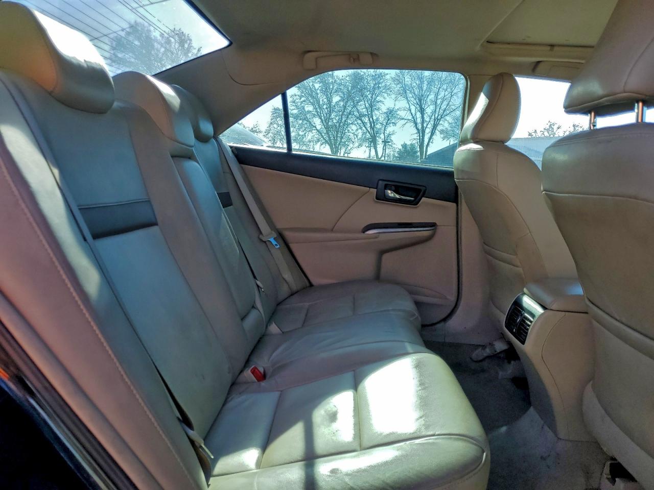 2012 TOYOTA CAMRY SE photo 10