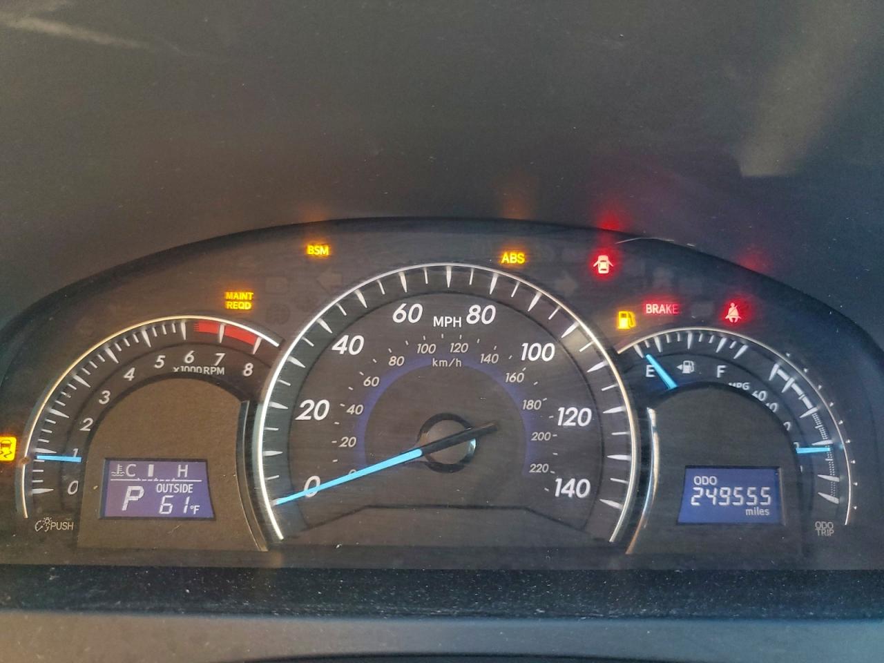 2012 TOYOTA CAMRY SE photo 9