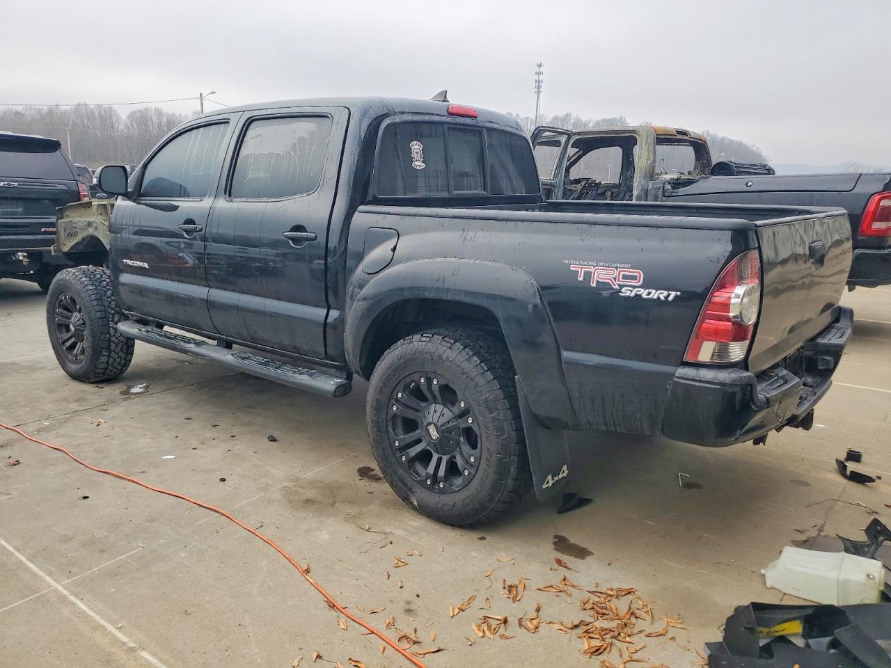 2013 TOYOTA TACOMA DOUBLE CAB photo 2