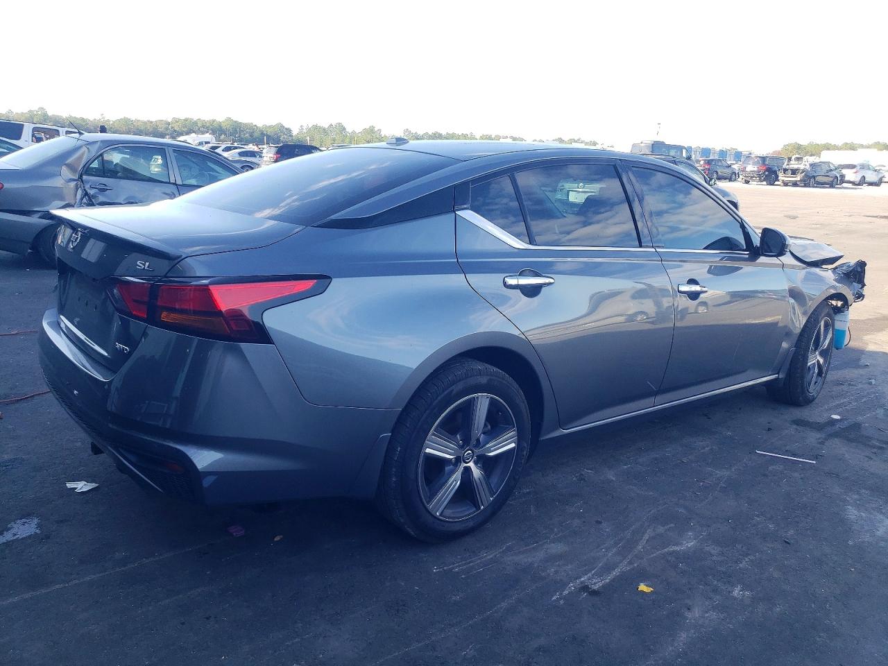 2019 NISSAN ALTIMA SL photo 3