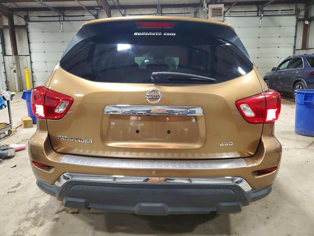 2017 NISSAN PATHFINDER S photo 6