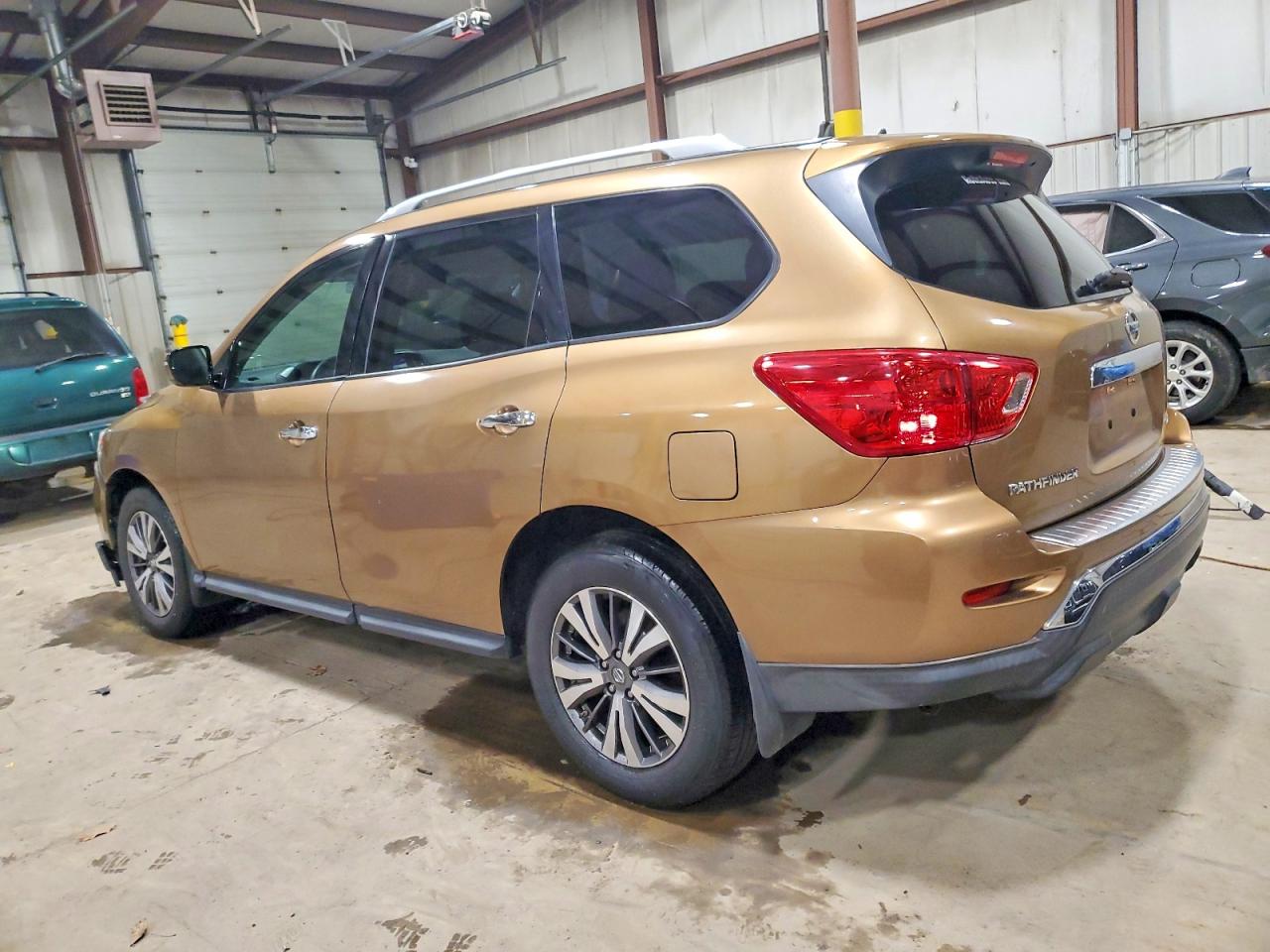2017 NISSAN PATHFINDER S photo 2