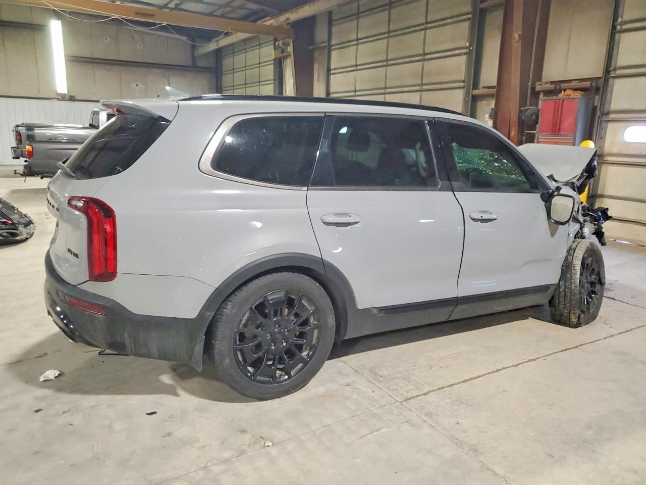 2021 KIA TELLURIDE EX photo 3