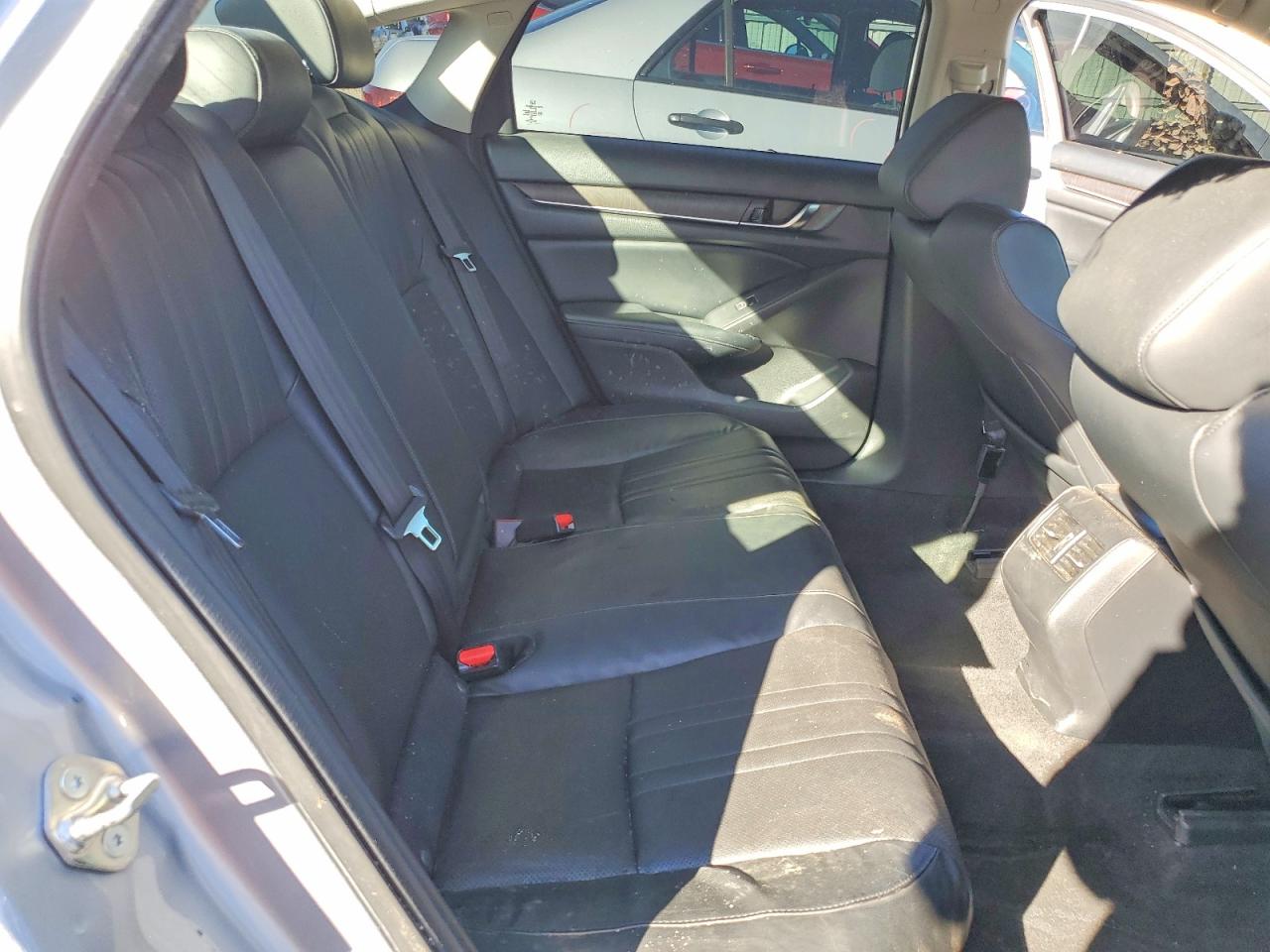 2018 HONDA ACCORD EXL photo 28
