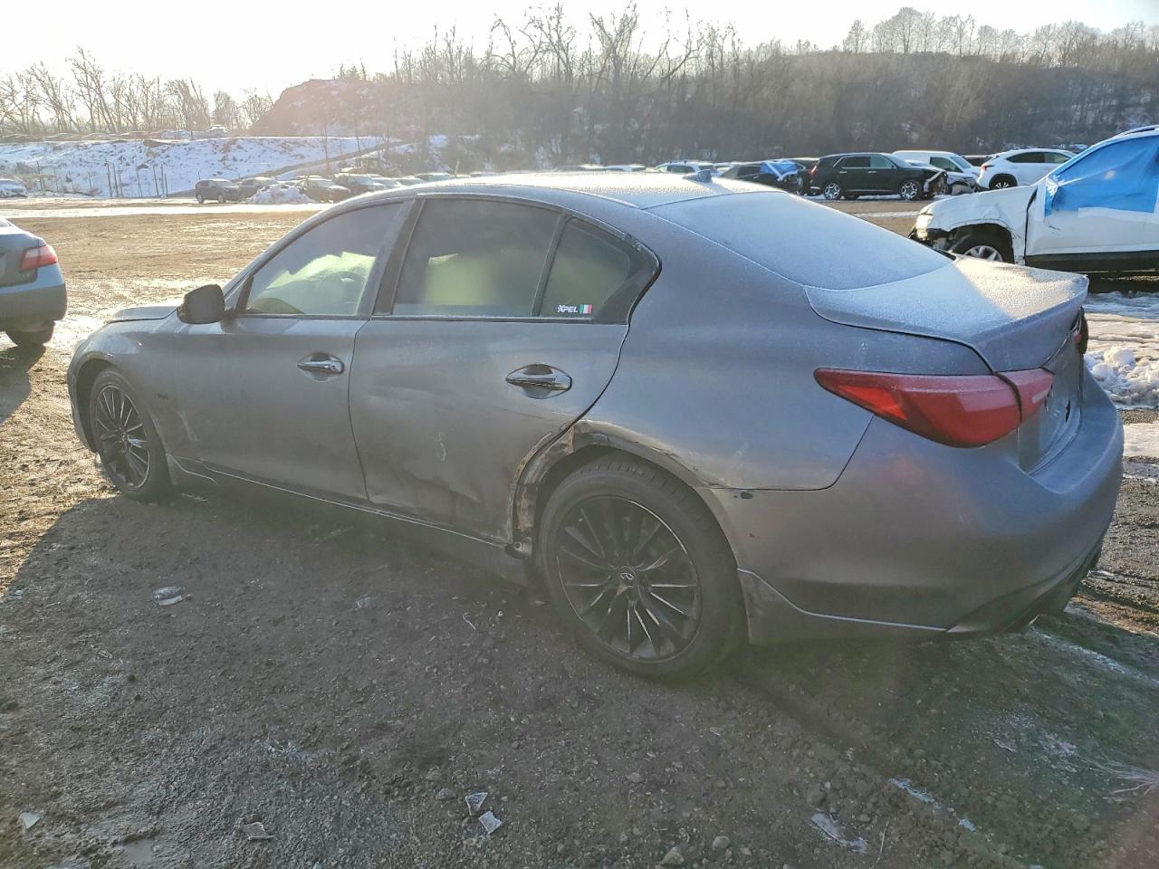 2018 INFINITI Q50 LUXE photo 2