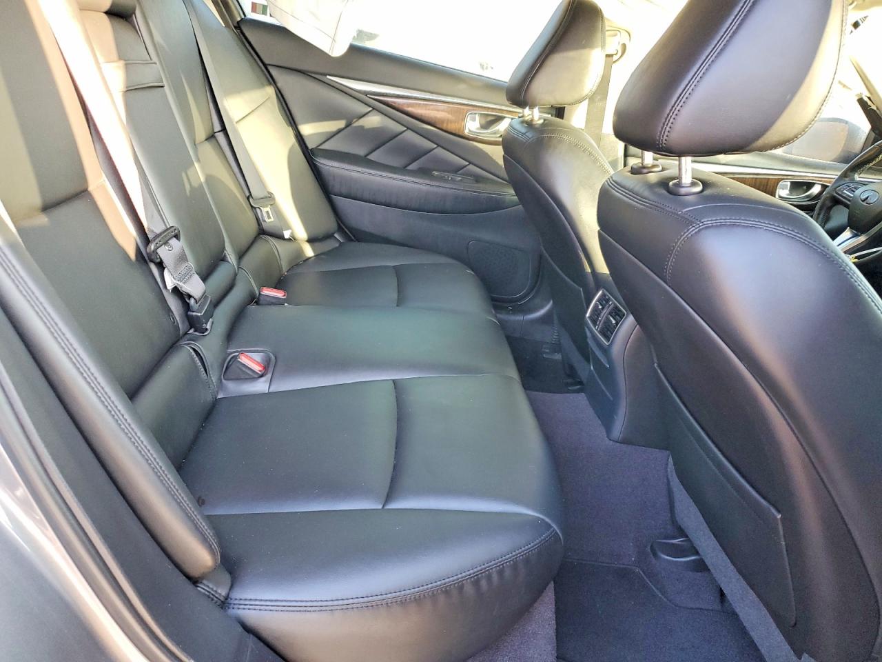 2018 INFINITI Q50 LUXE photo 10