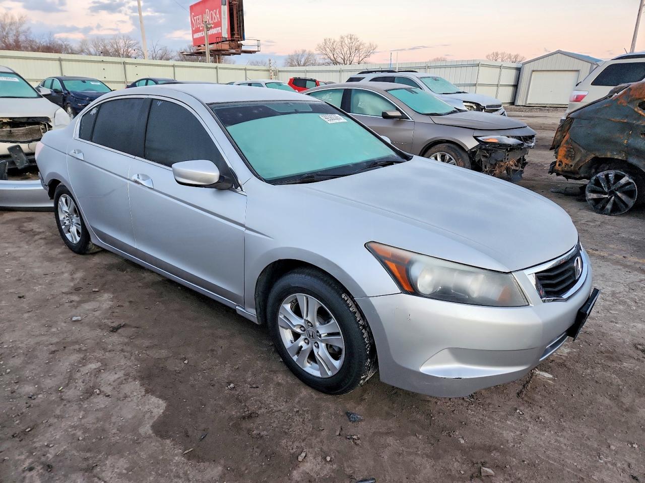 2010 HONDA ACCORD LXP photo 4