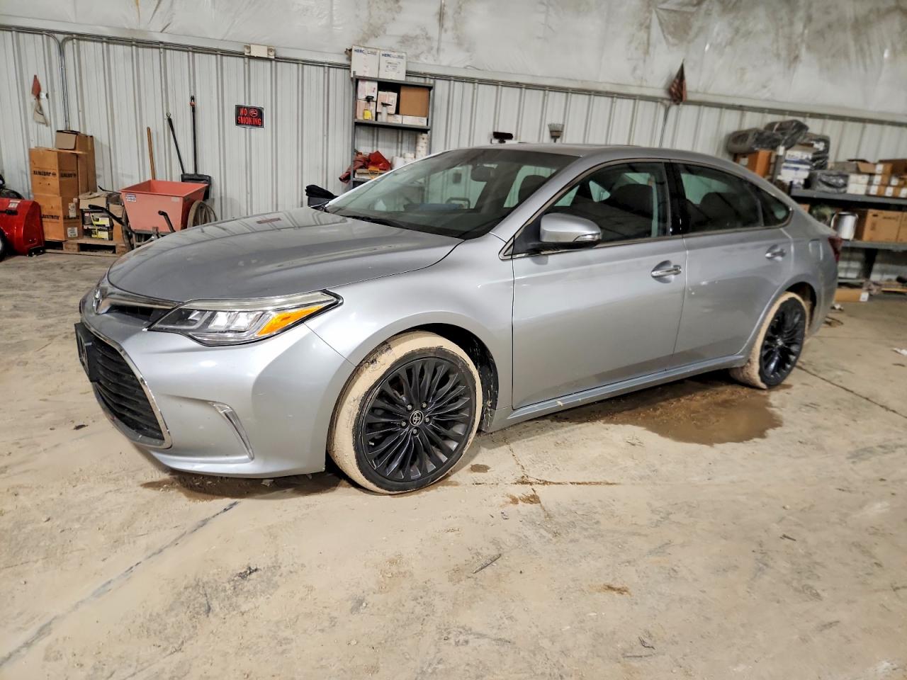 2016 TOYOTA AVALON