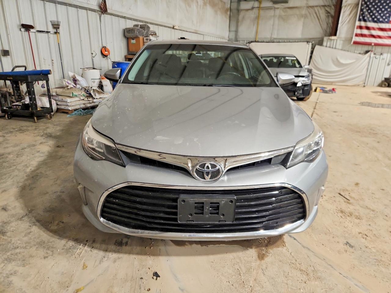 2016 TOYOTA AVALON XLE photo 5