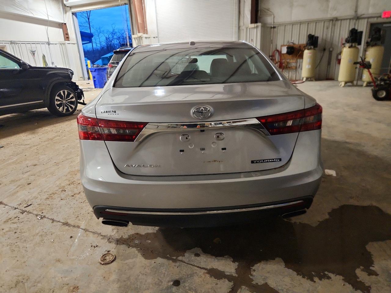 2016 TOYOTA AVALON XLE photo 6
