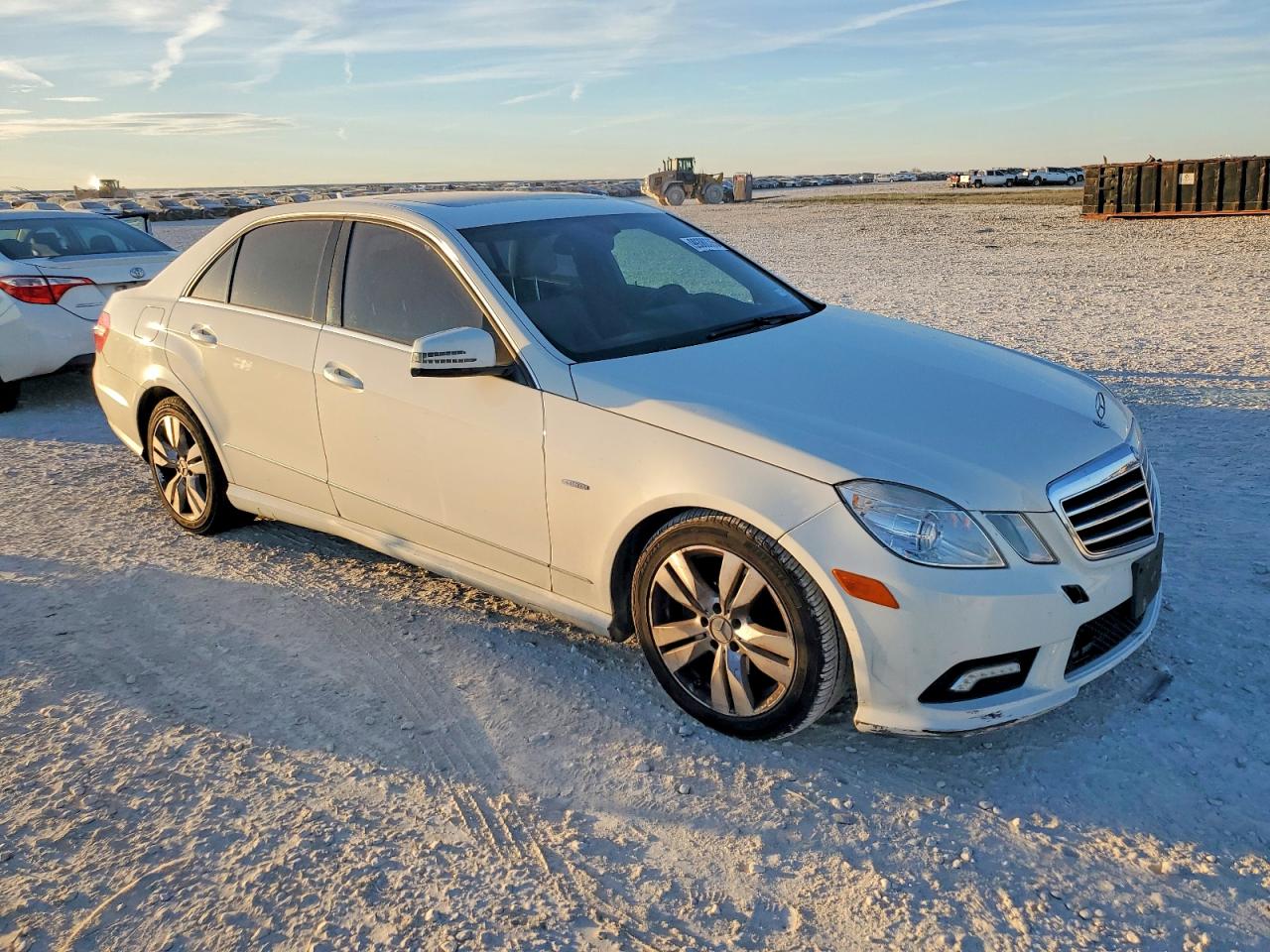 2011 MERCEDES-BENZ E 350 BLUETEC photo 4
