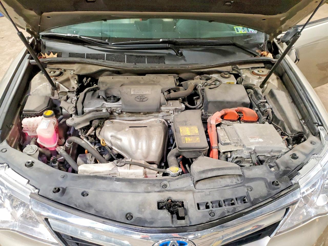 2014 TOYOTA CAMRY HYBRID photo 11