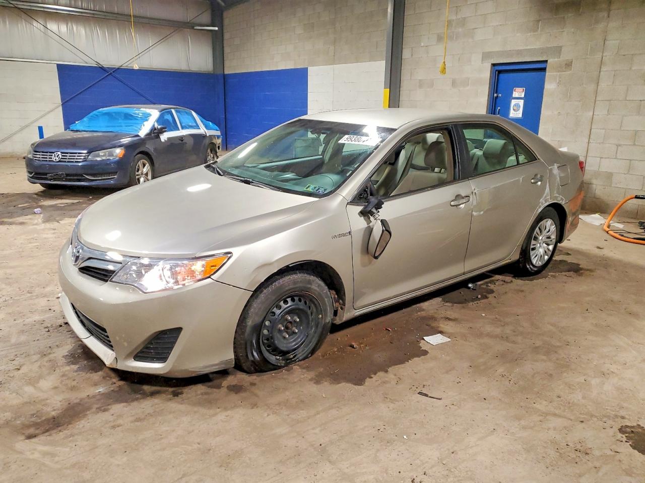 2014 TOYOTA CAMRY
