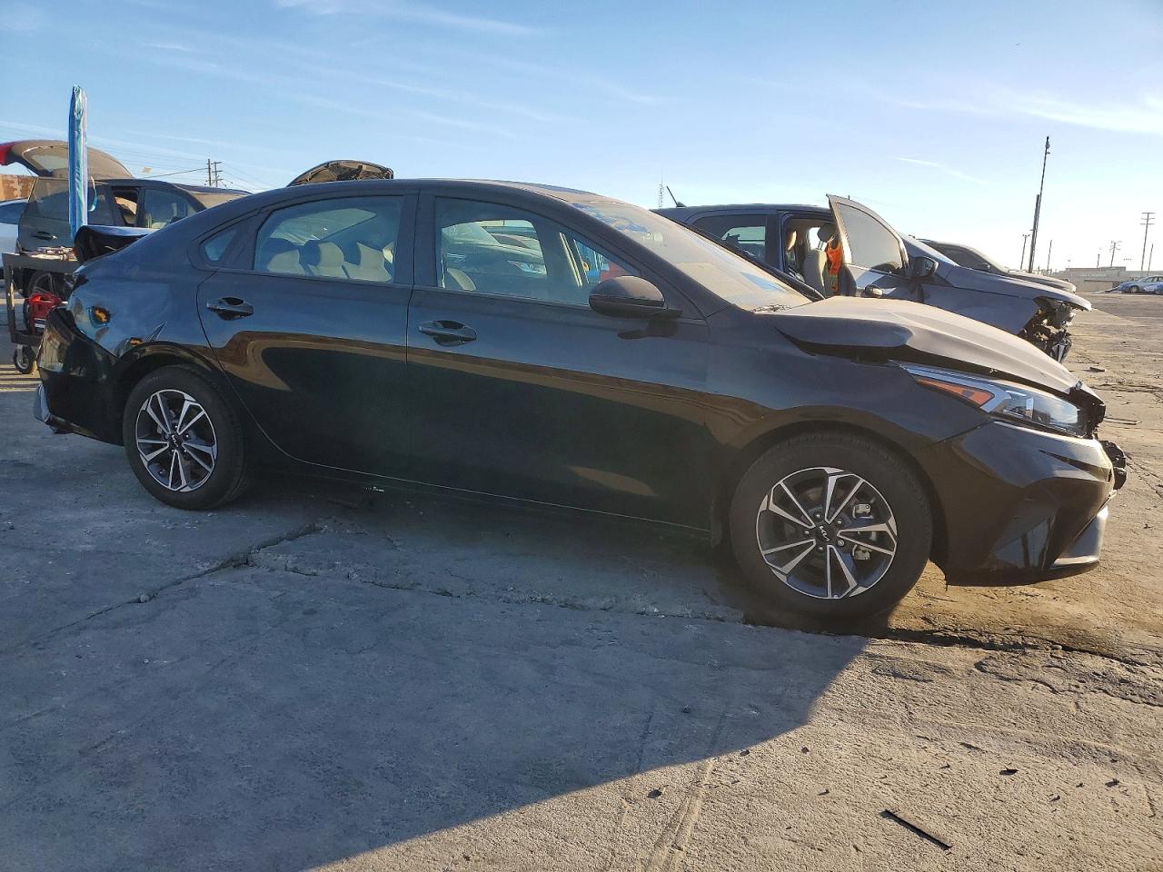 2024 KIA FORTE LX photo 4