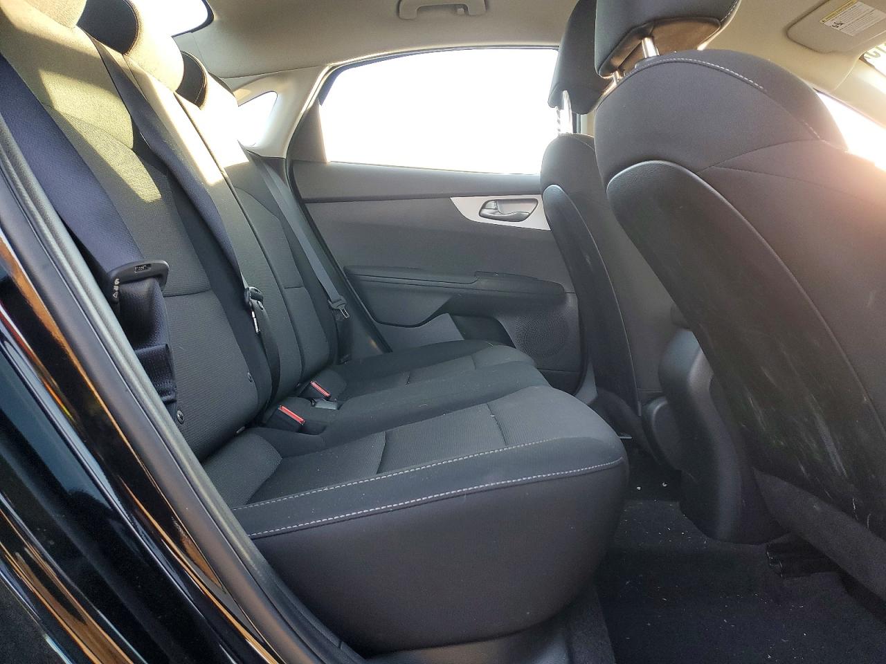 2024 KIA FORTE LX photo 10