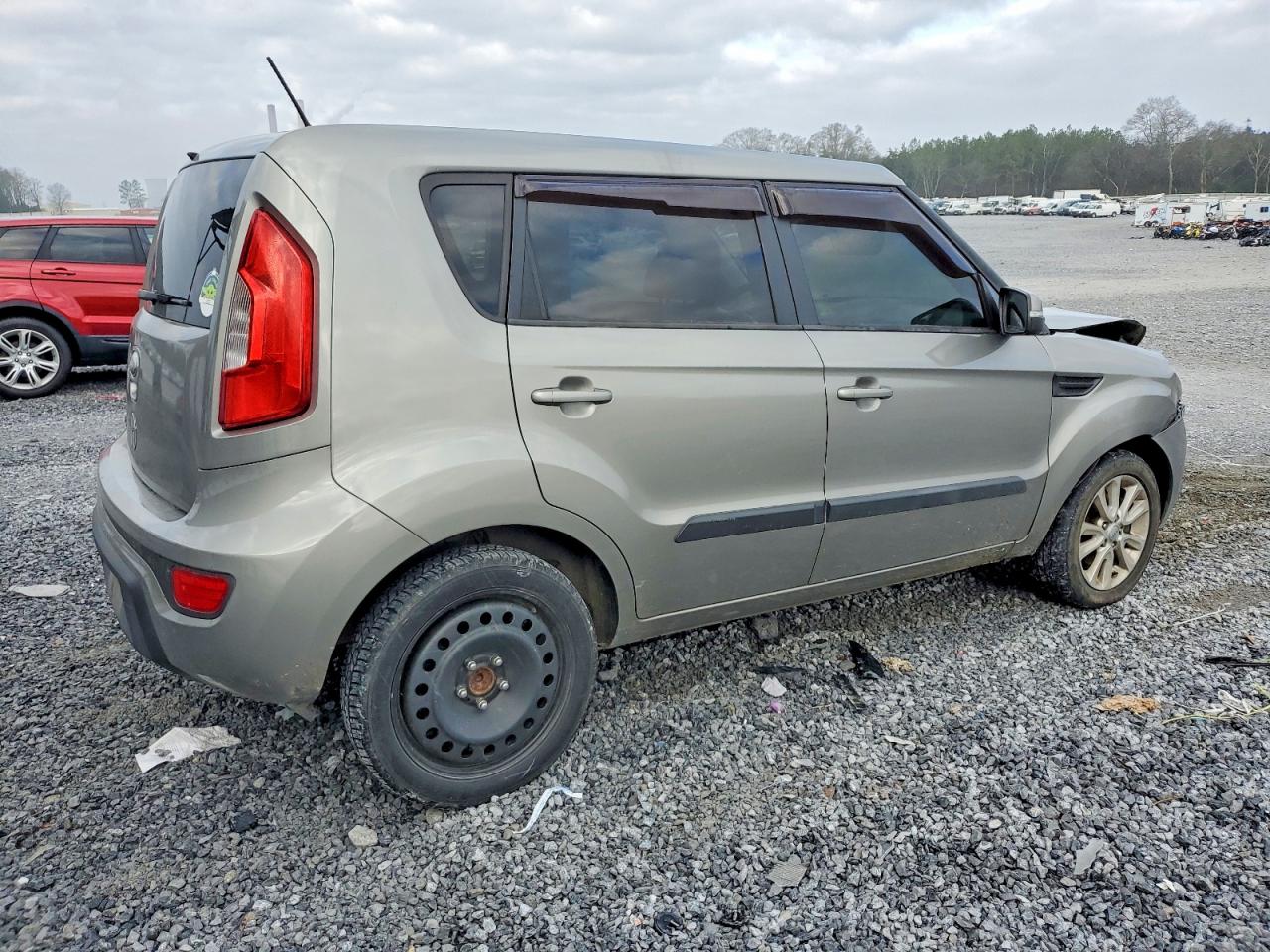 2013 KIA SOUL + photo 3