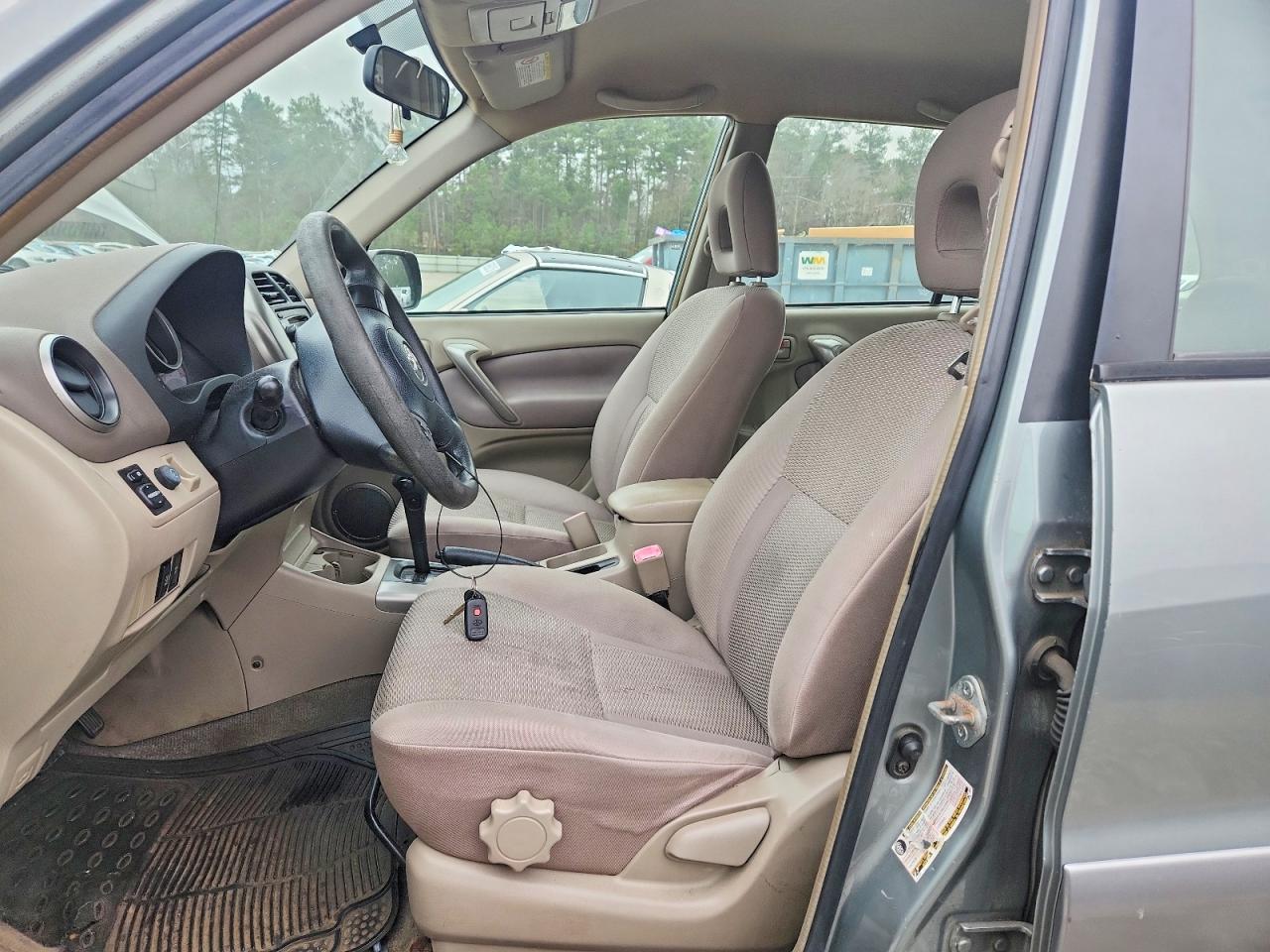 2004 TOYOTA RAV4 photo 7