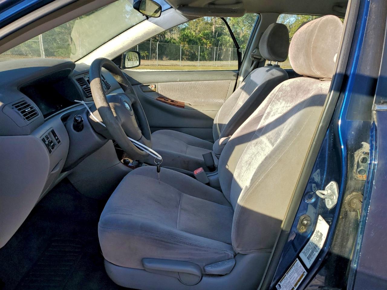 2005 TOYOTA COROLLA CE photo 7