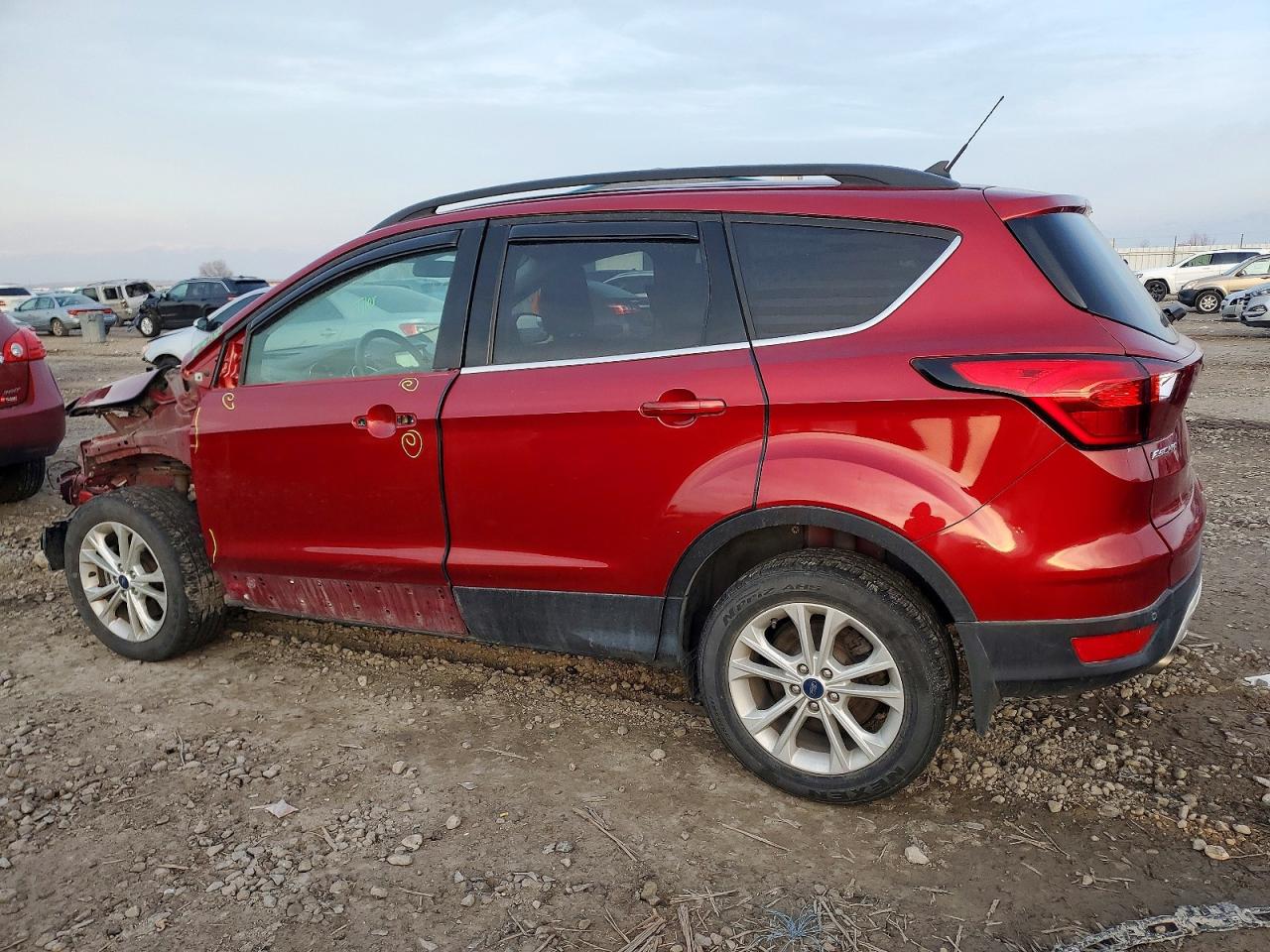 2019 FORD ESCAPE SEL photo 2