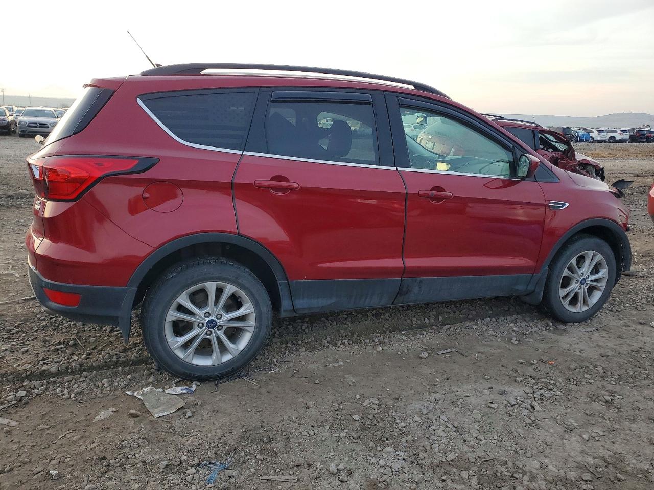 2019 FORD ESCAPE SEL photo 3