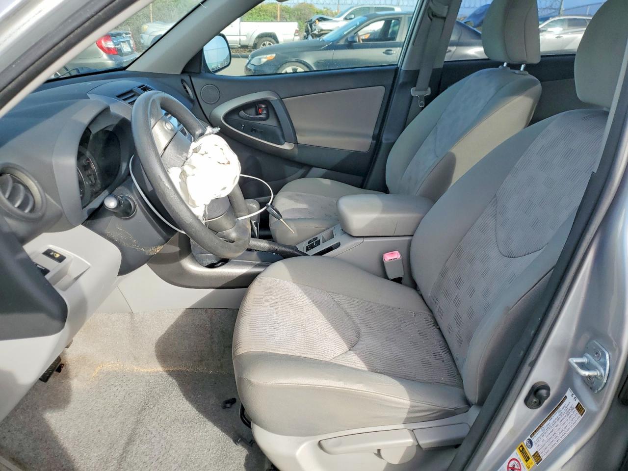 2011 TOYOTA RAV4 photo 7