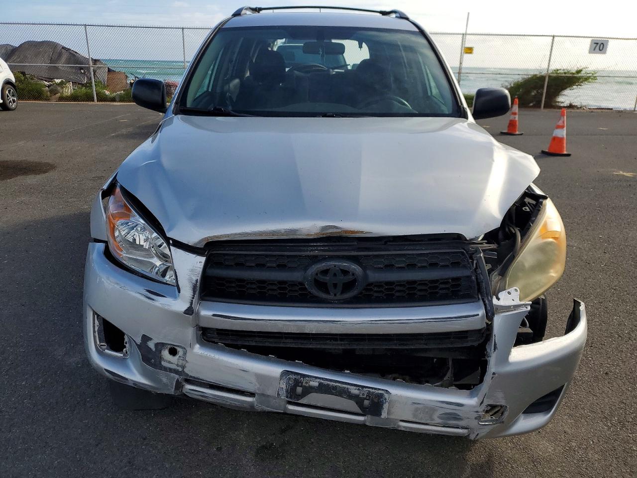 2011 TOYOTA RAV4 photo 5