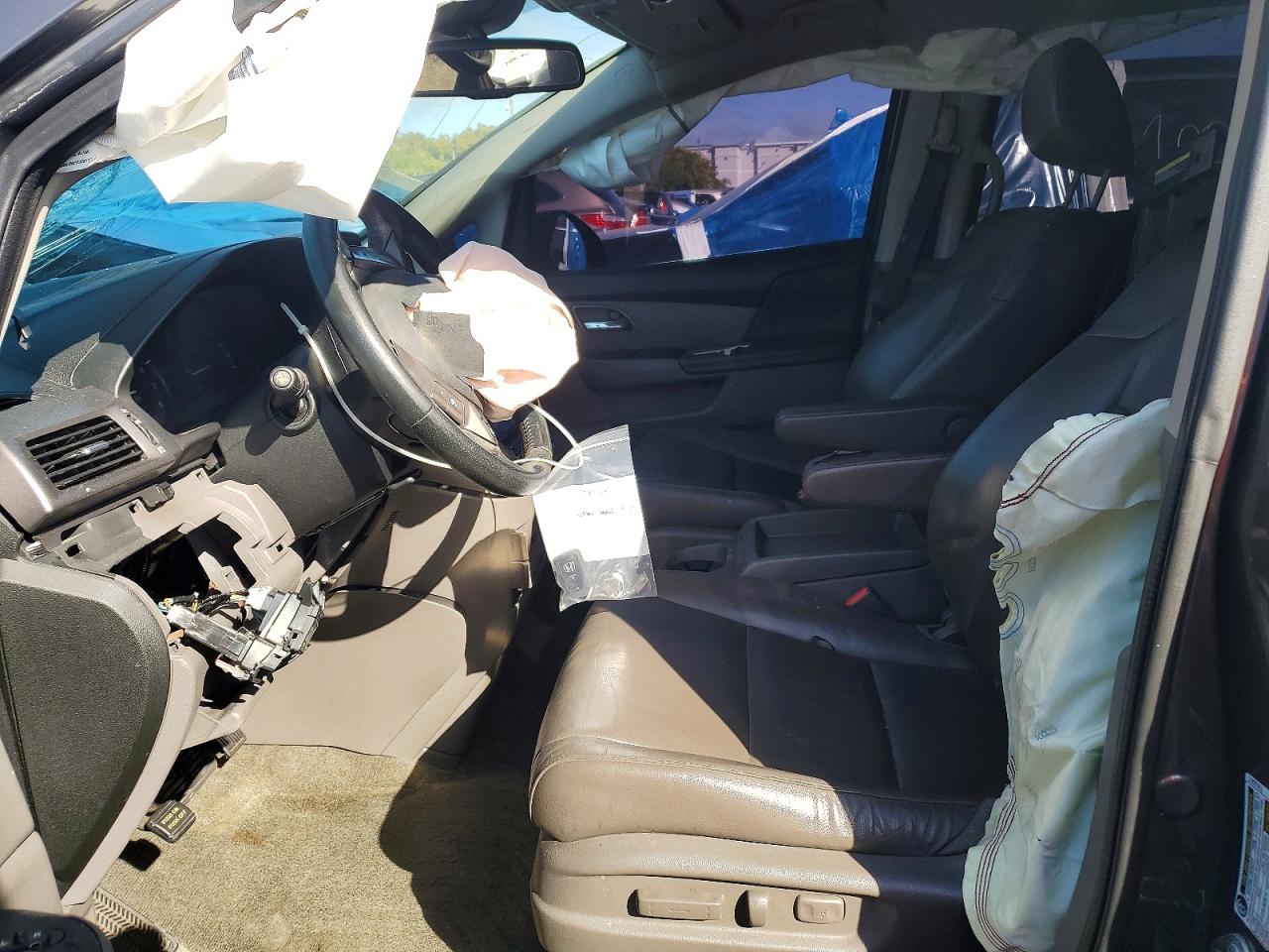 2014 HONDA ODYSSEY TOURING photo 7