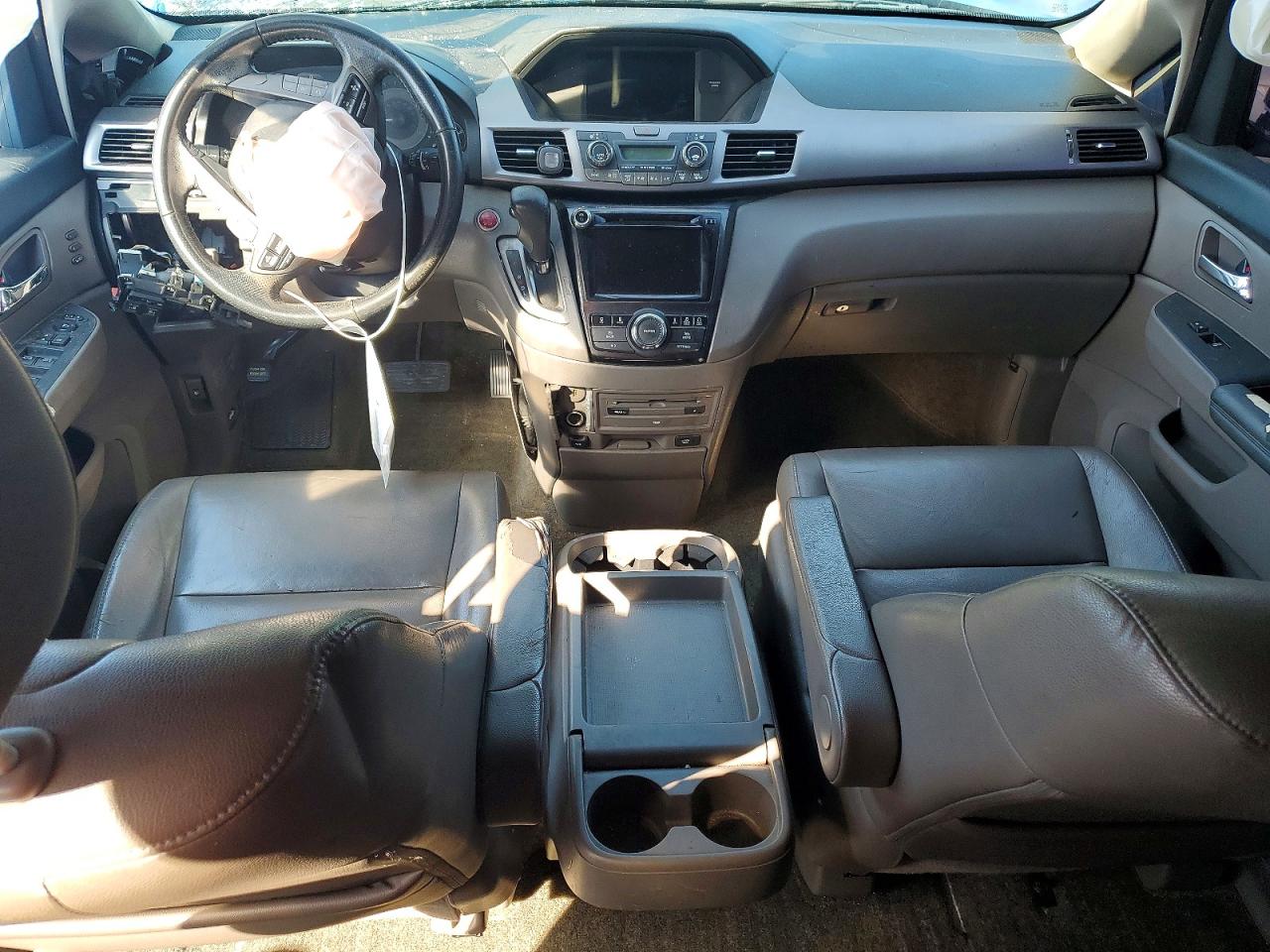 2014 HONDA ODYSSEY TOURING photo 8