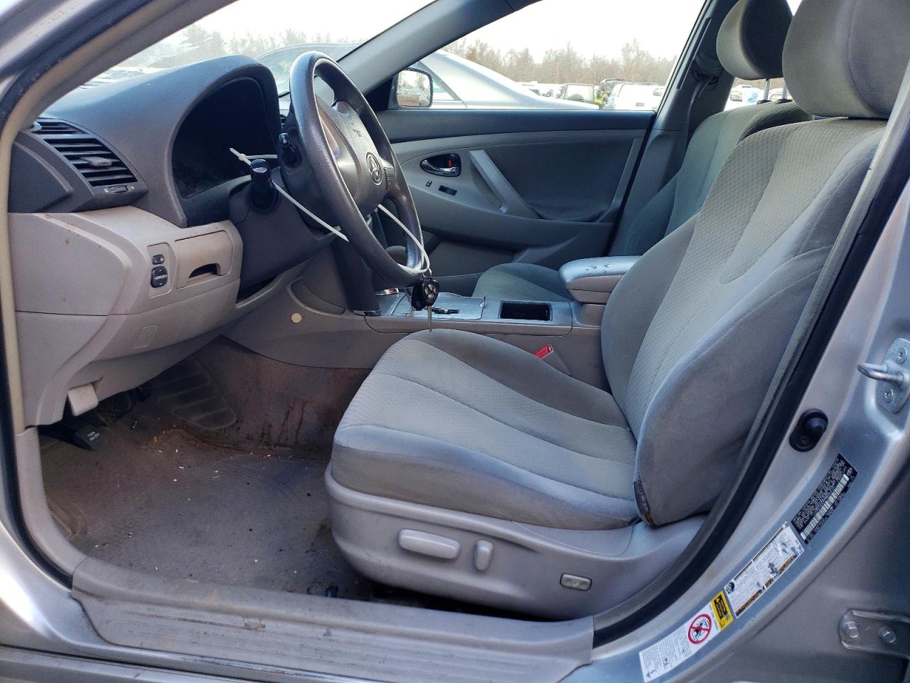 2007 TOYOTA CAMRY LE photo 7