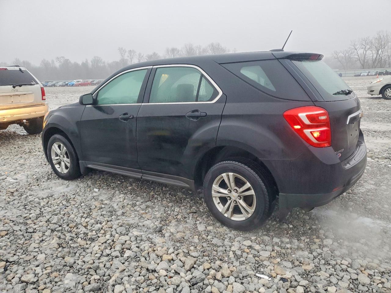 2017 CHEVROLET EQUINOX LS photo 2