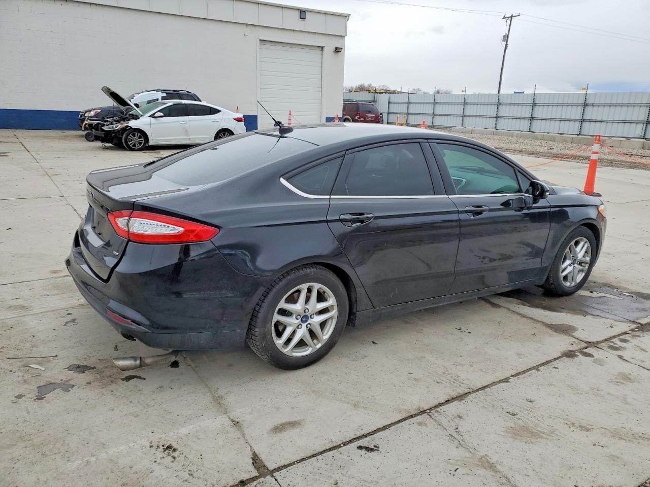 2016 FORD FUSION SE photo 5