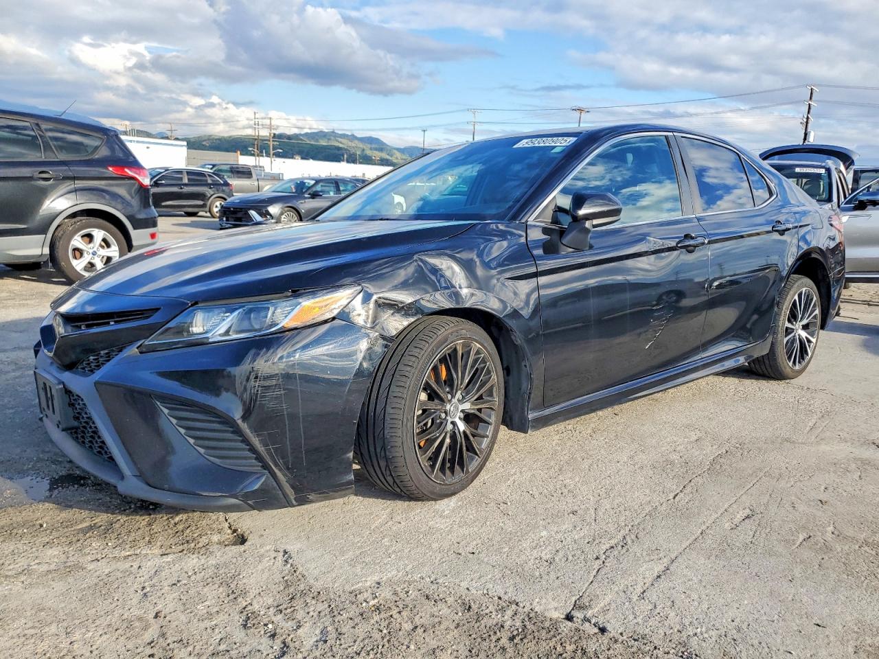 2018 TOYOTA CAMRY