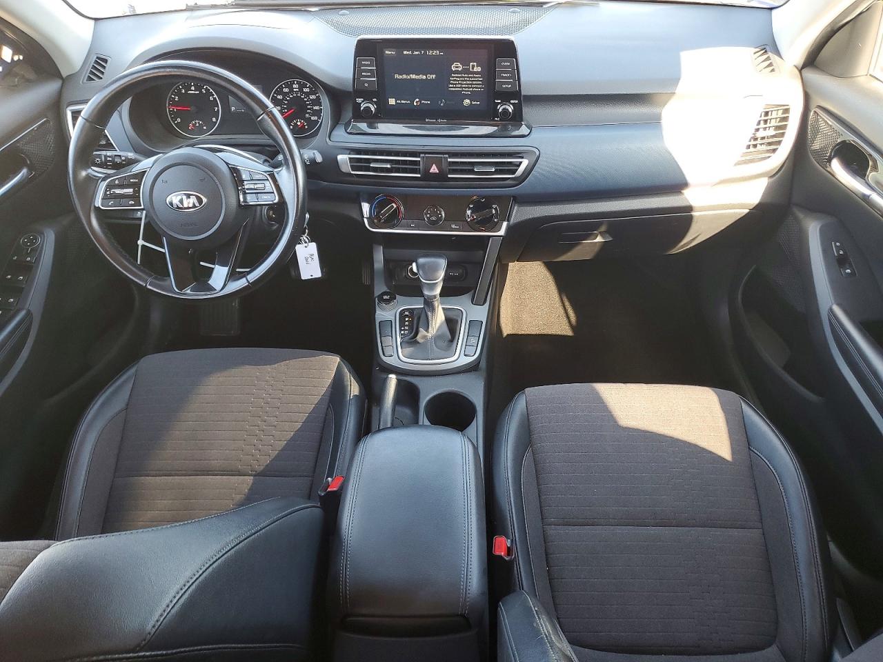 2021 KIA SELTOS S photo 15