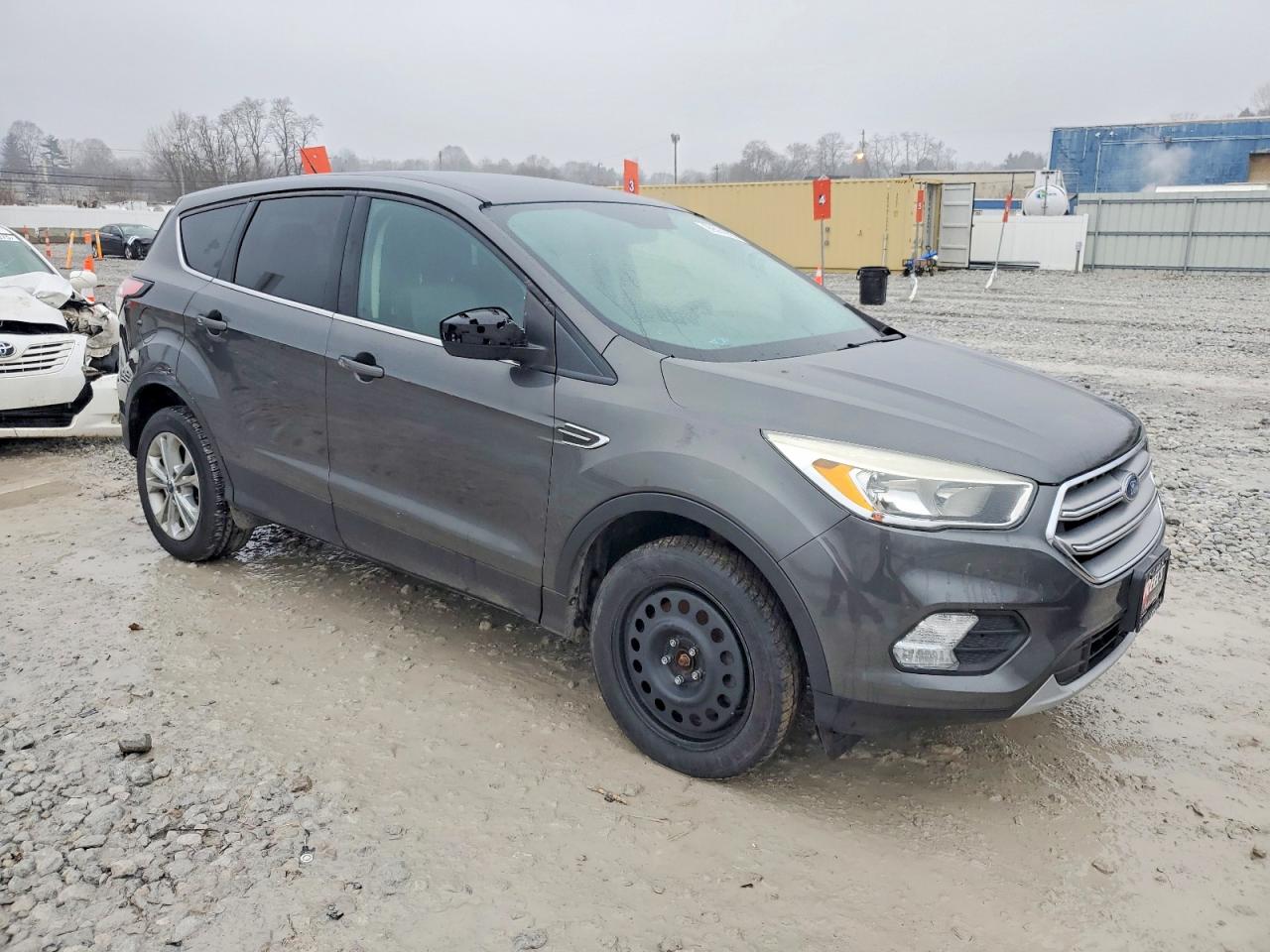2017 FORD ESCAPE SE photo 4