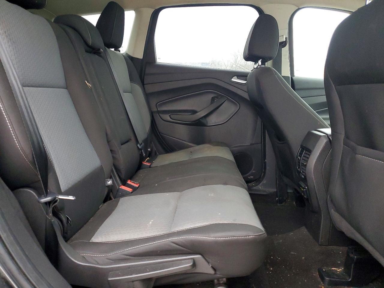 2017 FORD ESCAPE SE photo 11