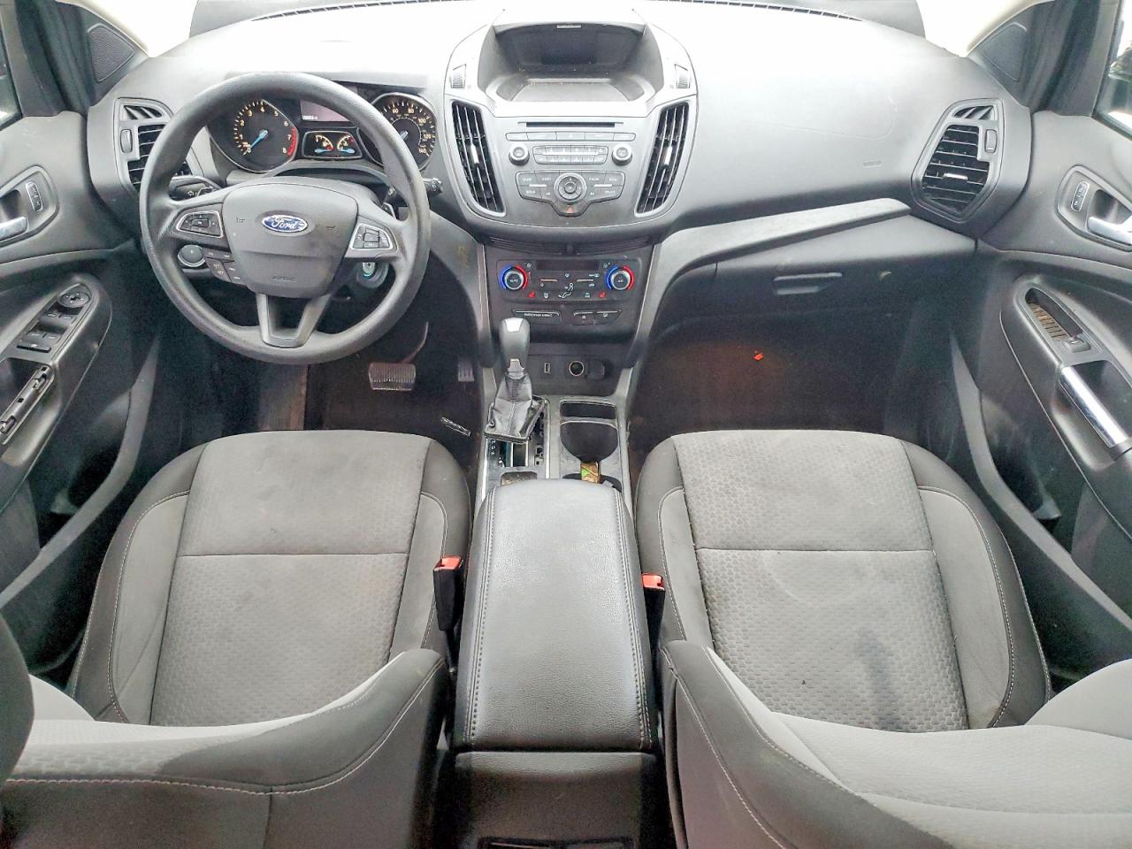 2017 FORD ESCAPE SE photo 8