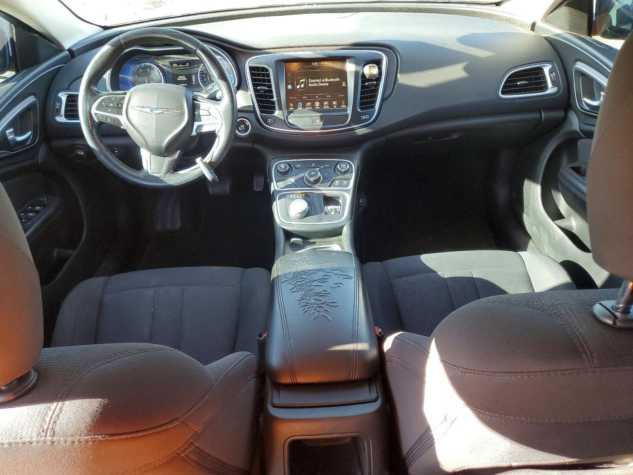 2016 CHRYSLER 200 LIMITED photo 8