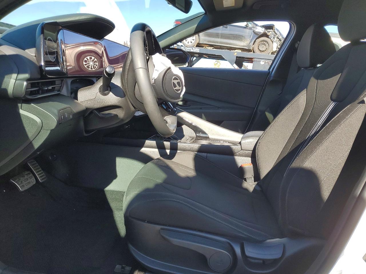 2025 HYUNDAI ELANTRA BLUE photo 7