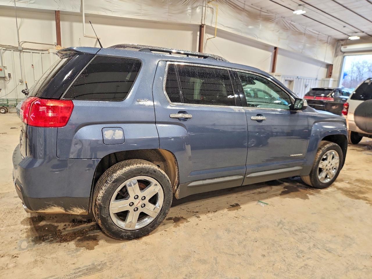 2012 GMC TERRAIN SLT photo 3