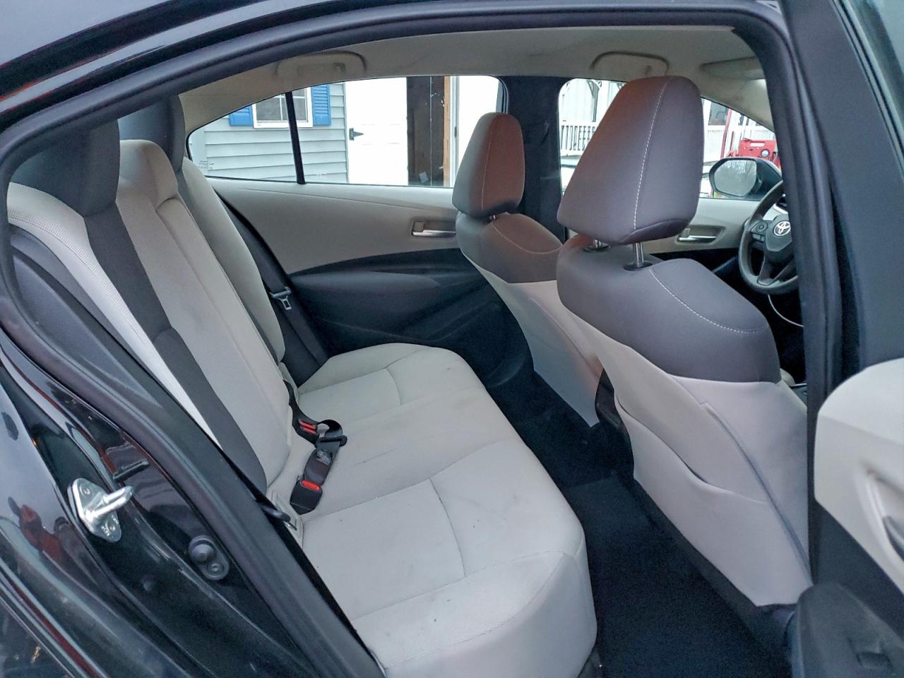 2020 TOYOTA COROLLA LE photo 10