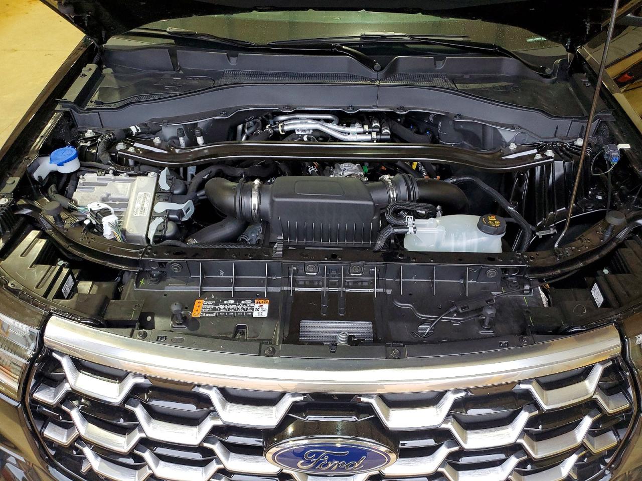 2025 FORD EXPLORER PLATINUM photo 12
