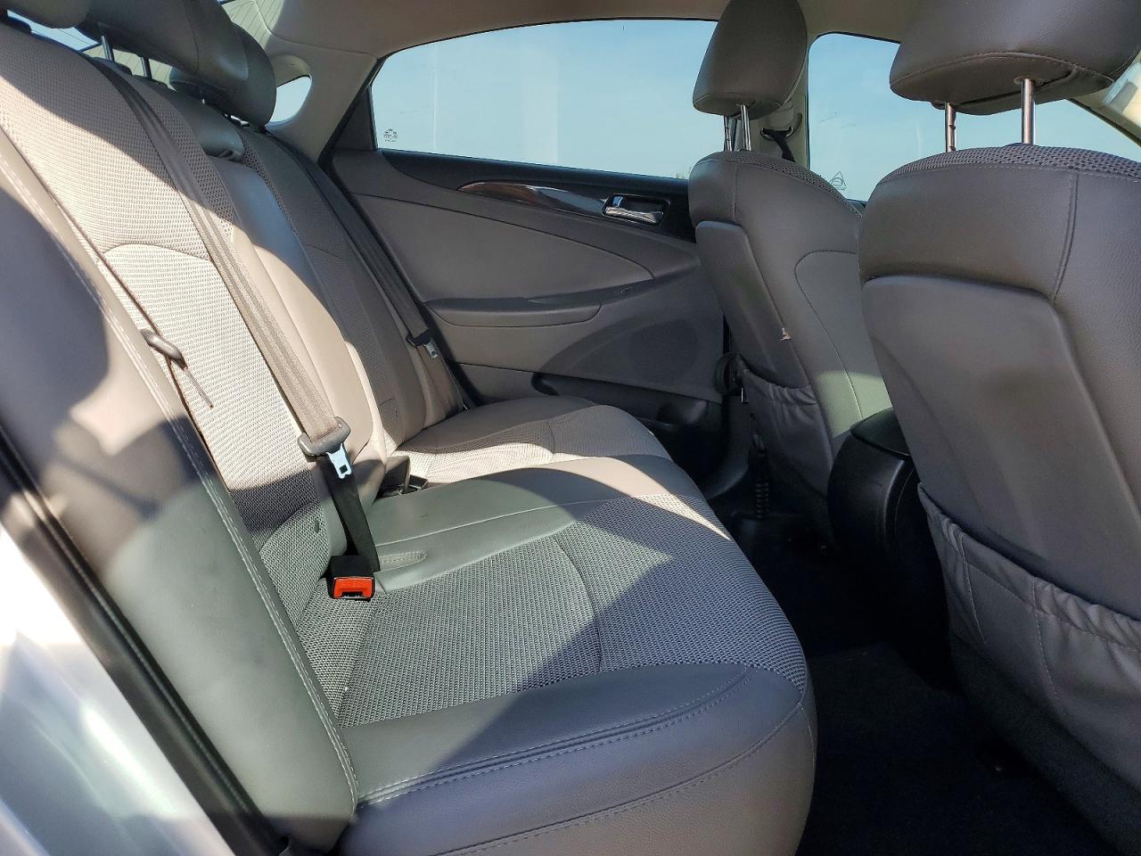2014 HYUNDAI SONATA SE photo 10