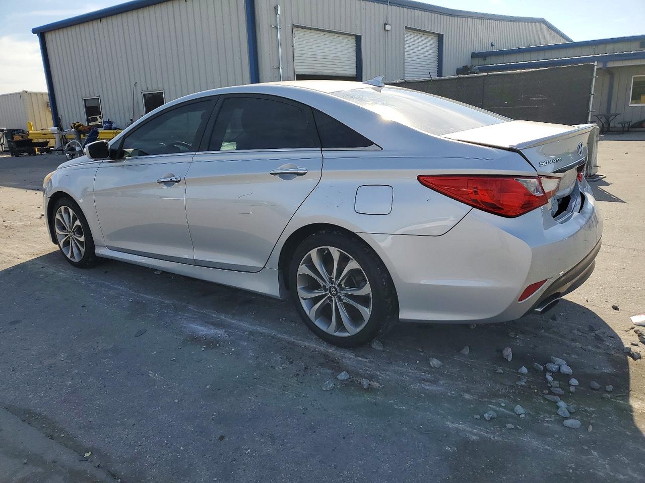 2014 HYUNDAI SONATA SE photo 2
