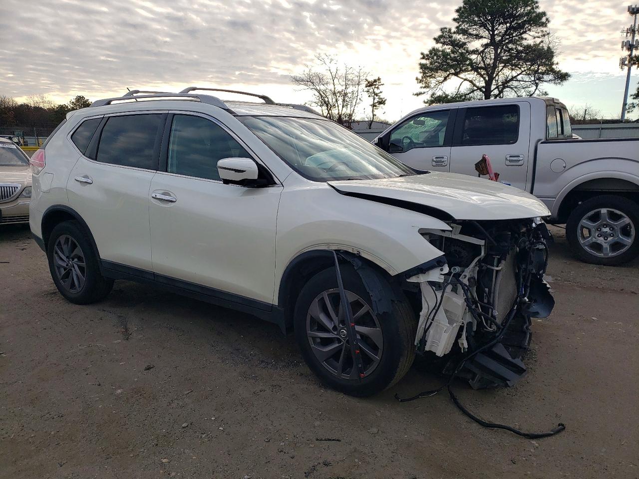 2016 NISSAN ROGUE S photo 4